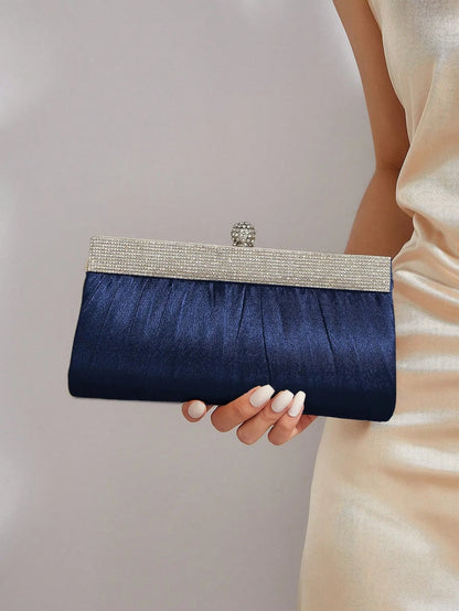 Fashionable, elegant, sparkling rhinestone women's clutch, evening bag, party bag, exquisite and charming ball banquet bag.