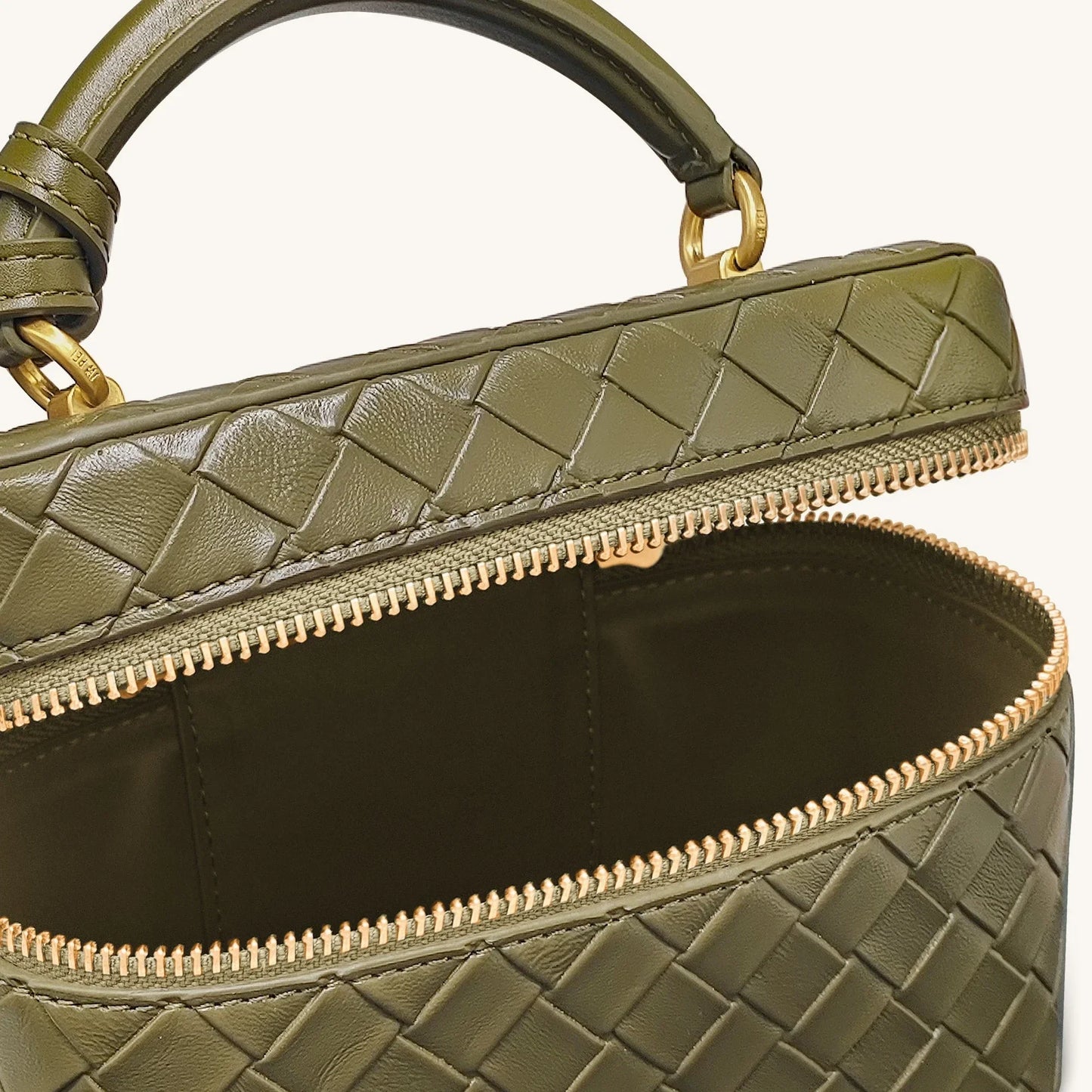 Textured Leather Crossbody Bag for Women, Designer Shoulder Purse with Letter Logo, Chic Commuter Handbag