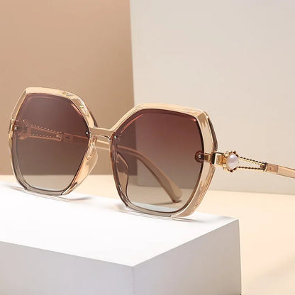 Fashion Large Frame Ladies Hollow Out Clover Inlay Women Polarized Sunglasses Drive Outdoors Sun Protection UV400 Sun Glasses