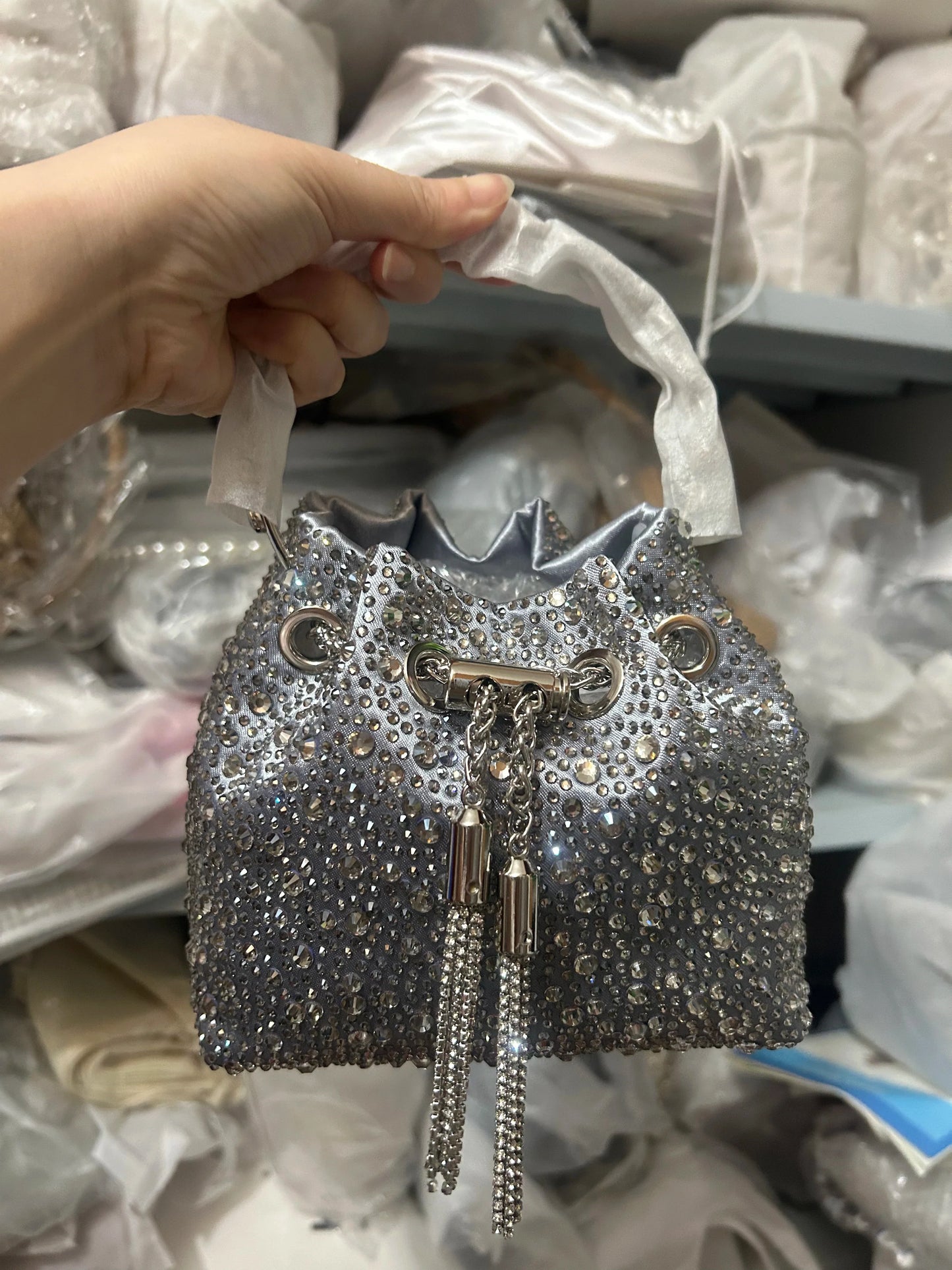 Luxury Designer Women Handbag Glitter Diamond Banquet Bag Satin Bucket Bag Wedding Party Clutch Purse Exquisite Evening Bag