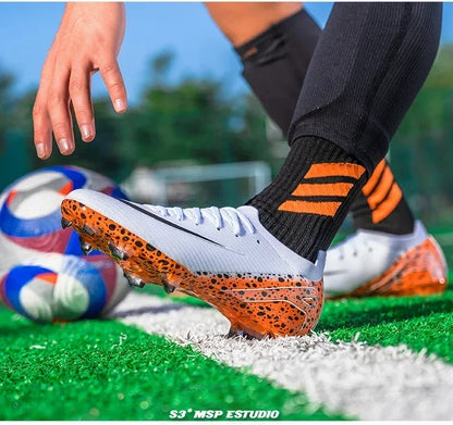 New Men Soccer Shoes Professional Football Boots Grass Outdoor Sport Non-Slip Training Shoes Match Sneakers Ultralight Unisex