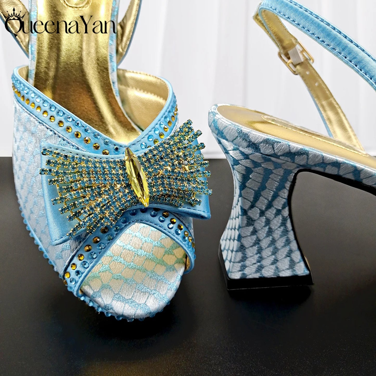 Hot Selling Sky Blue Color Party Peep Toe High Heels and Handbag  Set With Striped and Rhinestone Decoration Design