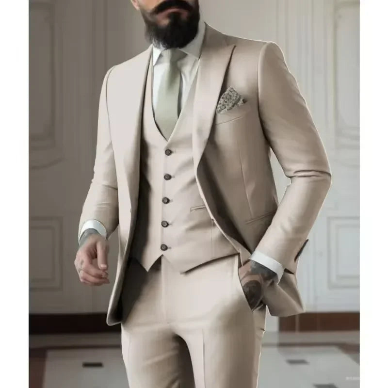 Classy Men Suits 3 Pieces Light Green Peak Lapel Jacket Vest Pants Classic Set for Wedding Groom Wedding Business Events Dress