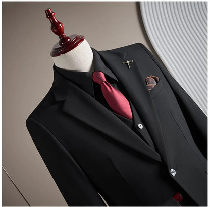 High-quality, Fashionable and Stylish Plus-size Men's Solid-color Suit Set, Men's Three-piece Set, One-button Casual Suit