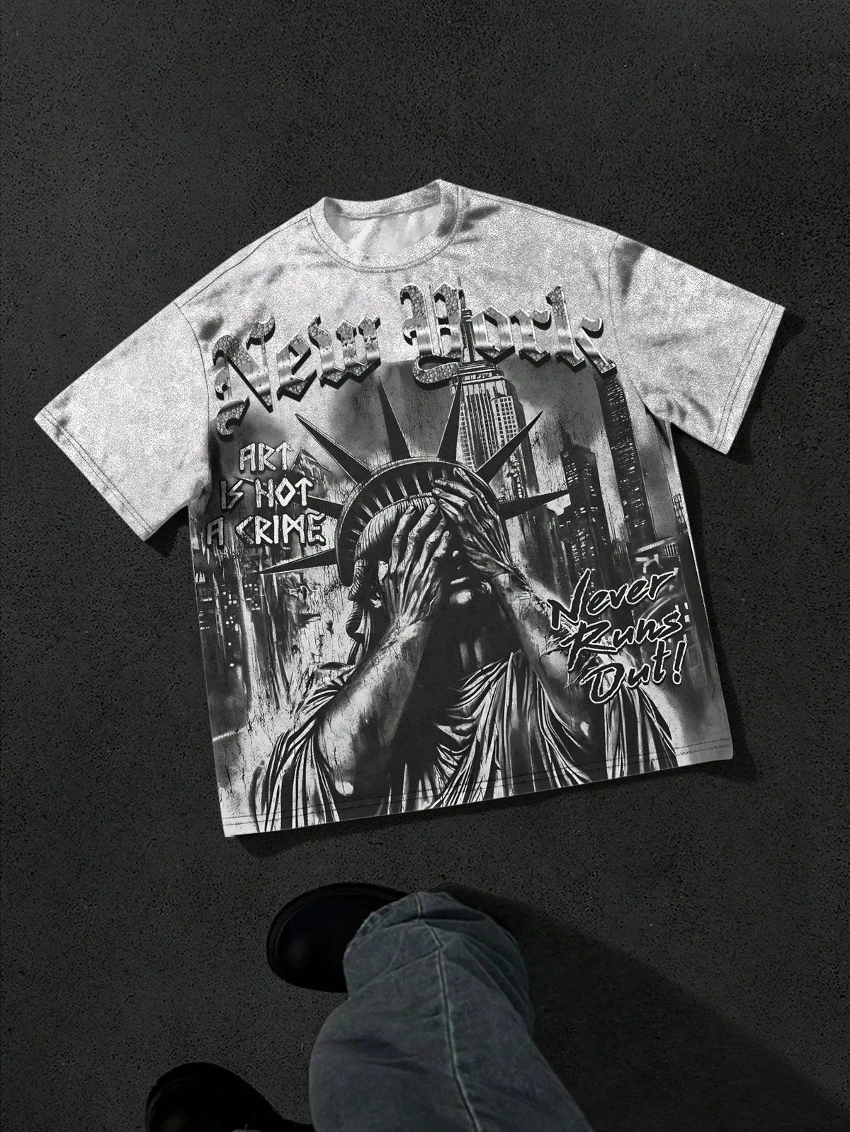 The 2026 summer new men's T-shirt features a casual fashionable comfortable soft and breathable 3D pattern print