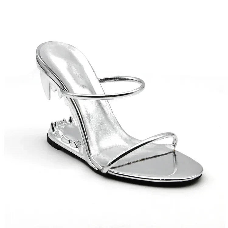 Big Gold Chain Peep Toe Tiger Teeth Heel Sandals 2024 New Fashion Silvery Beach Party Outdoors Women's Slippers Size 35-43