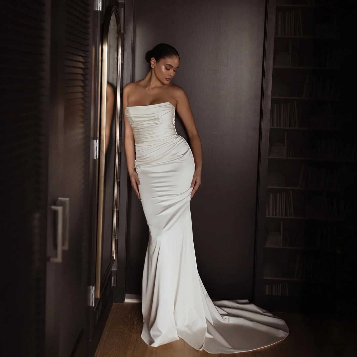 Mermaid Satin Wedding Dresses Bridal Plus Size Pleat Backless Detachable Sleeve Simple Bride Gowns Sweep Train Customized