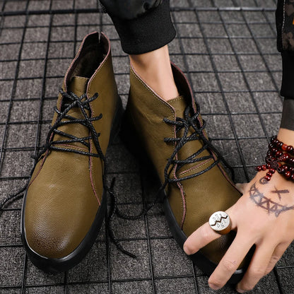 100% cowhide New large-sized men's boots Fashionable casual thick-soled breathable men's shoes Outdoor sports Chelsea boots