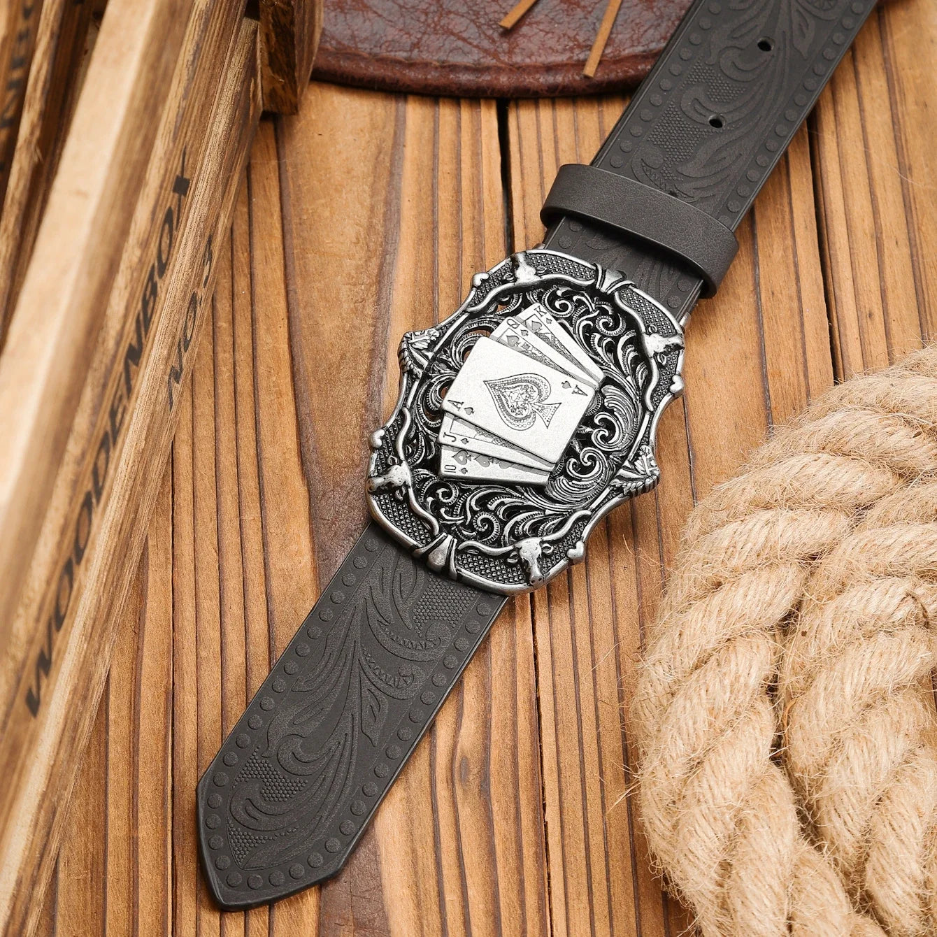 A Western-Buckle PU Belt Suitable for Both Men and Women, A Unique and Retro Brown Belt (With Perforated Nails Included)