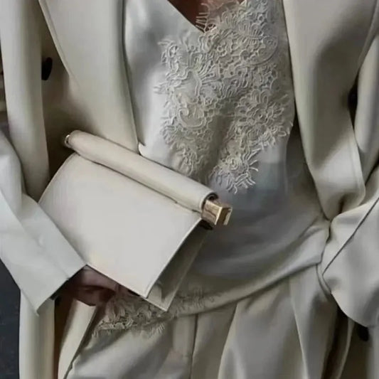 A New Luxury, Fashionable and Niche Rolled-up Clutch Bag for Women, A Versatile Folding Chain Single-shoulder Crossbody Bag