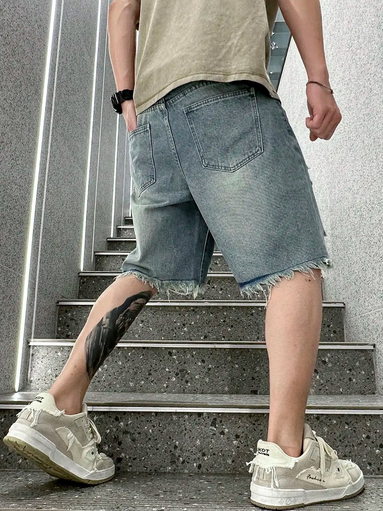 Men Summer Stretchy Denim Shorts Jeans for Men Streetwear Style Ripped Denim Shorts with High Stretch Knee Baggy Comfort Pants