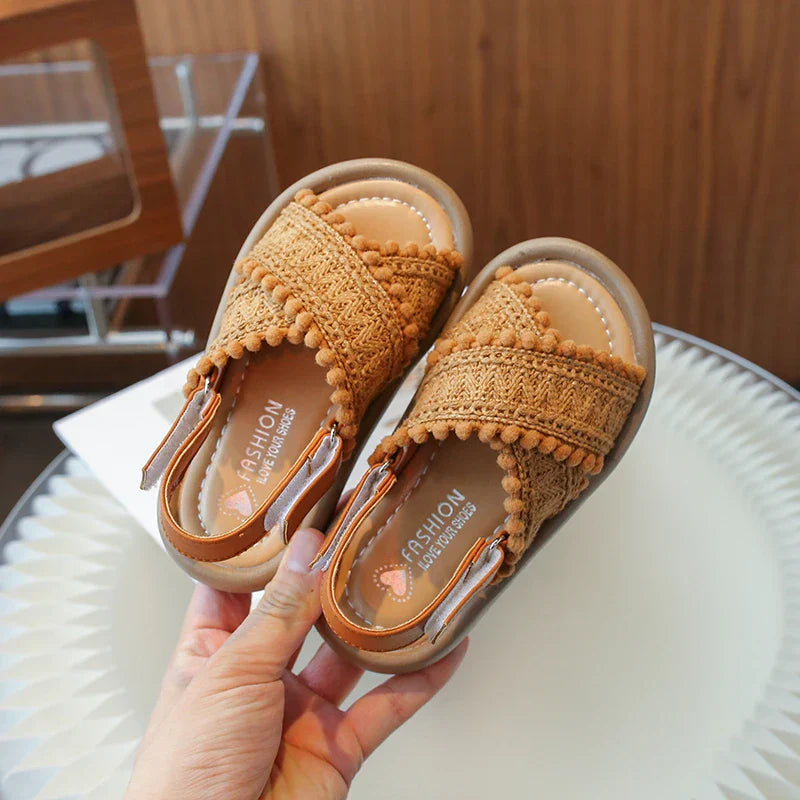 Girls Summer Beach Shoes Ethnic Style Children's Casual Sandals Kids Soft Sole Fashion Shoes Vintage Princess Shoes Summer New