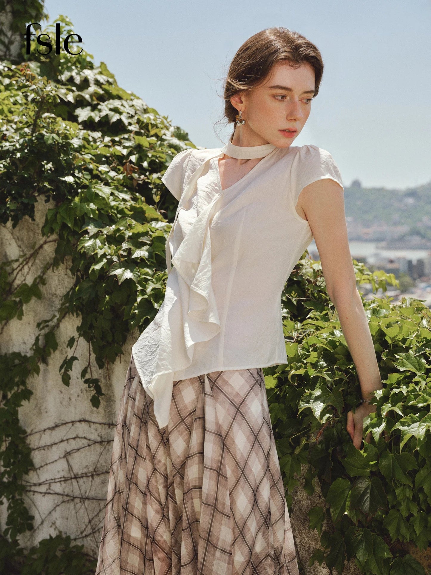 Ruffled V-neck Shirt for Women 2025 Summer New Arrival Elegant Temperament Commuting Flying Sleeve Slim Chic Top 25FS12683