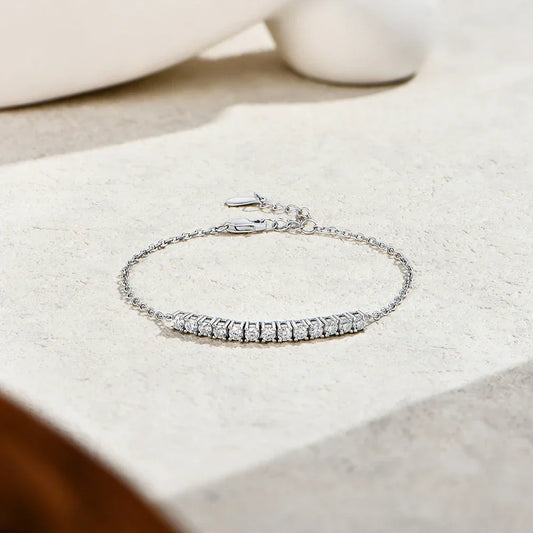 Une rangée de bracelets de tennis en moissanite en argent sterling 925 plaqué or jaune, bracelet réglable pour femmes, bijoux fantaisie