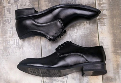 Men's Korean Style Business Casual Leather Shoes with Invisible Height Increase Versatile Pointed Toe British Style Trendy Shoes