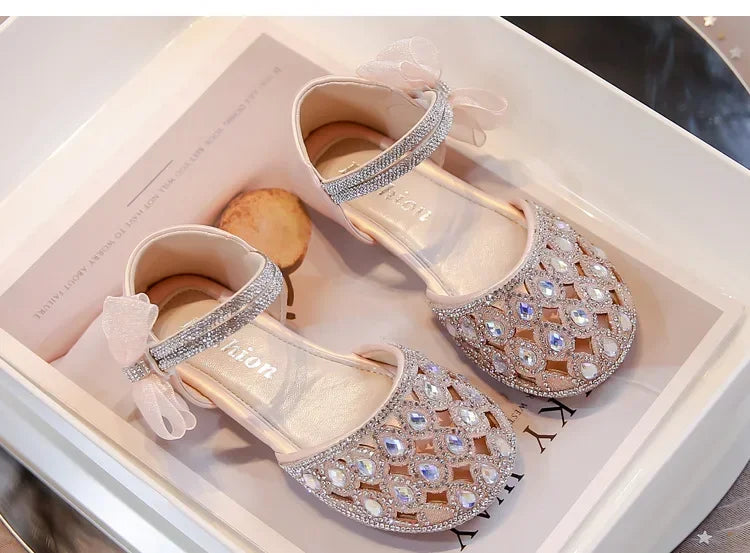 Girls Sandals Shiny Crystal Ins Trendy 2025 Summer New Kids Princess Shoes Mesh Lace Bows Girls Dance Shoes Elegant Hollowed-out