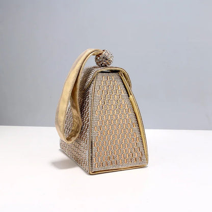 Rhinestones Luxury Evening Bags For Women New In High Quality Pyramid Shape Fashion Chic Point Party Clutch Purse Free Shipping