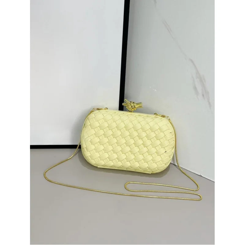 Elegant Box Shaped Dinner Clutch Crossbody Bag for Women Fashionable Chain Strap Handbag Retro Style Leather Handbag
