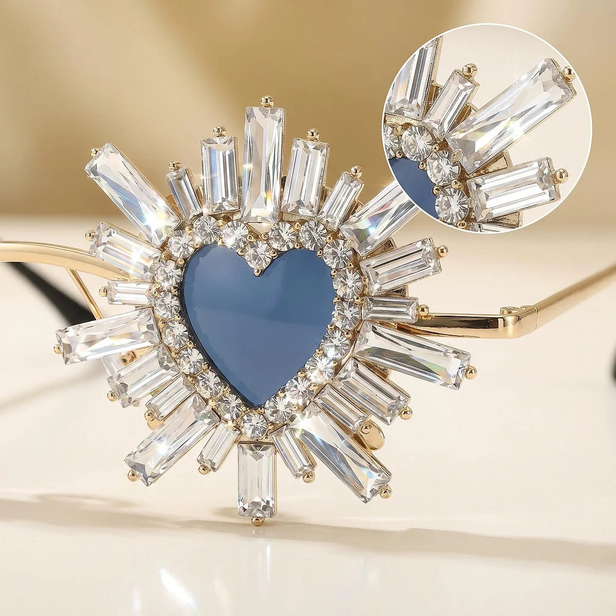 Women Rhinestone Heart Sunglasses Baroque Vintage Small Sound Exaggerated Eyewear Sparkling Party Festival Shades UV400