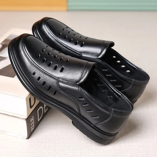 2026 New Designer Breathable Hallow Leather Shoes for Men Black Fashion Summer Shoes Male Britsh Business Casual Shoes Man
