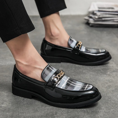 New High Quality Italian Shoe for Men Loafers Casual Men Shoes Luxury Leather Slip-on British Style Striped Soft Shoes Moccasins
