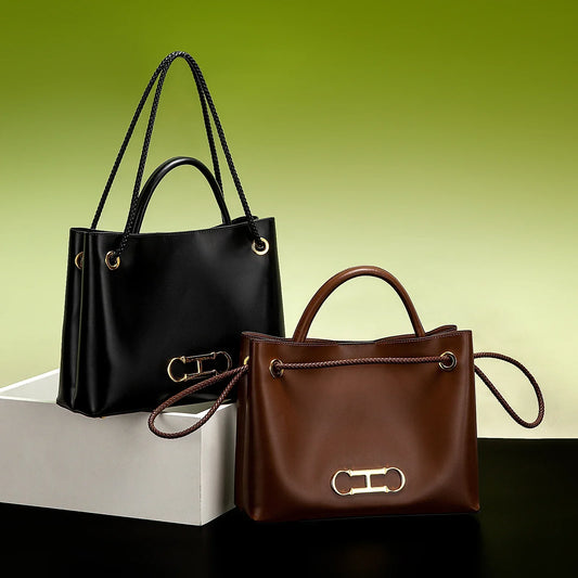 Solid Color New Arrival Classic Style Women's Handbag Retro Elegance Exquisite and Versatile Fashionable Women's Shoulder Bag