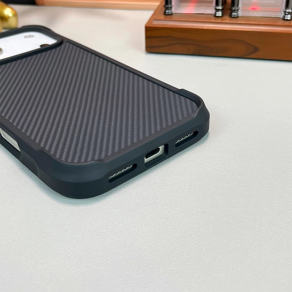 Real Carbon Fiber Kevlar Material Phone Case With Magnetic Wireless Charging Compatible With iPhone 16 Pro 16 pro max