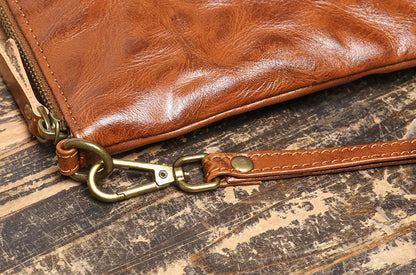 Timeless Vintage Leather Clutch Wallet - Luxurious Genuine Leather, Secure Zipper, Stylish Wristlet for Women