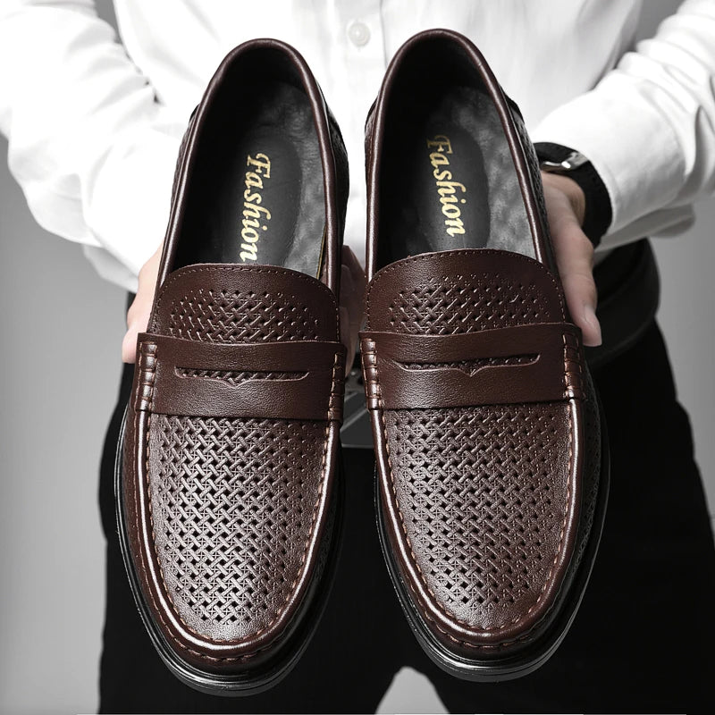 New Luxury Slip on Dress Shoes Men Italian Comfortable Loafer for Men Outdoor Mens Slip on Flats Classic Men Shoes for Wedding