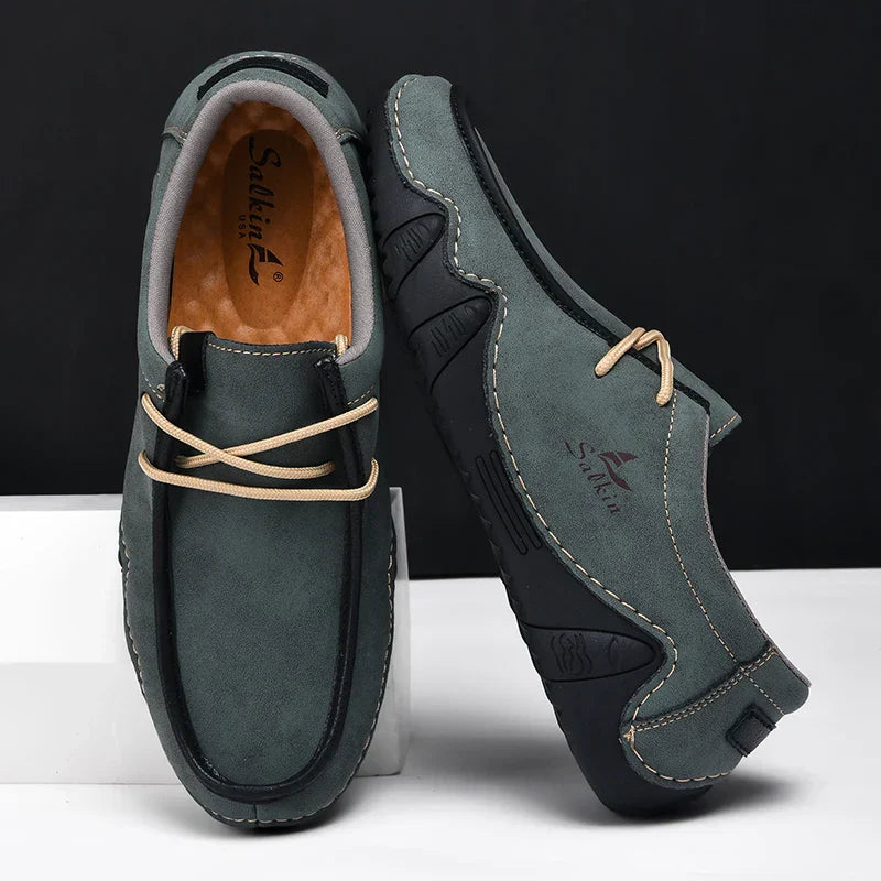 New 2024 Fashion Handmade Leather Casual Men Shoes Design Sneakers Man Loafers Breathable Low Top Flat Shoes Driving Plus Size