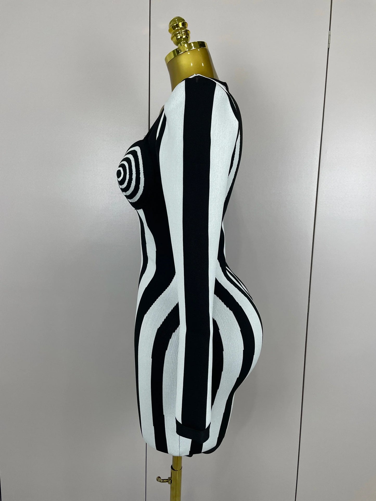 2025 Luxury Sexy Long Sleeve Stripe Black White Mini Bandage Dress Women Knitted Celebrity Elegant Evening Club Birthday Dresses