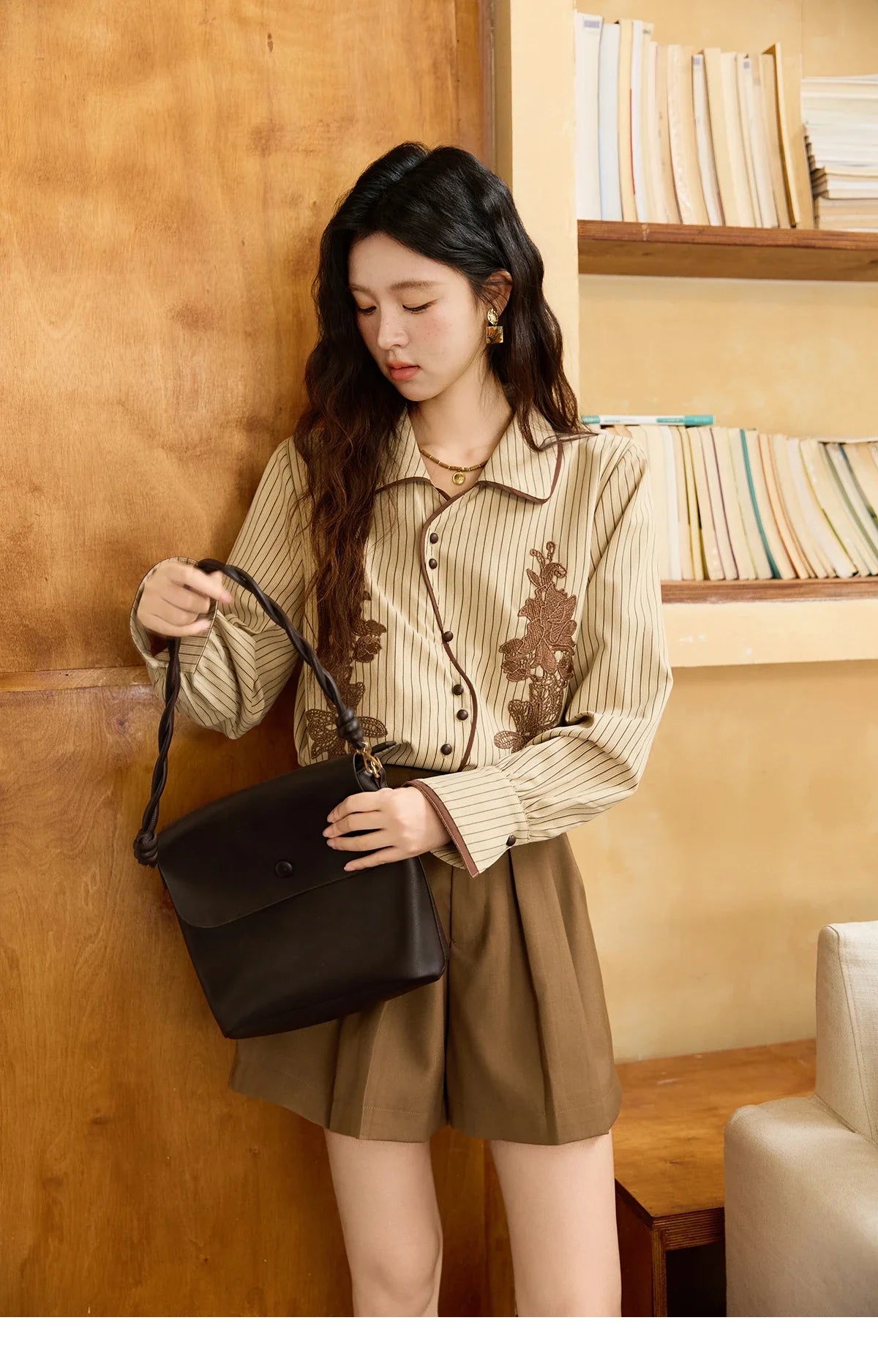 Khaki Brushed Striped Shirt 2025 Autumn Vintage Lace Embroidered Long Sleeved Shirts Asymmetric Placket Top MXE45C2402