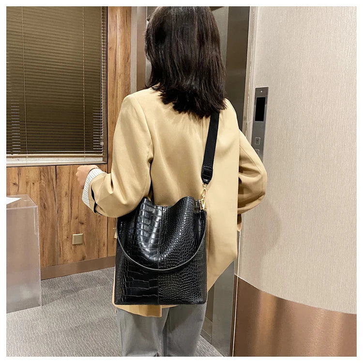 Women Bag Vintage Crocodile Pattern Crossbody Bags for Women PU Leather Trend Designer Shoulder Handbags Large Capacity Bucket