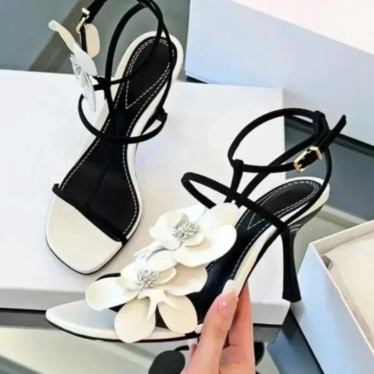 Elegant White Flower Decoration Heeled Sandals for Women Sexy Open Toe Ankle Strap Designer Shoes Fashion Wedding Bridal Shoes