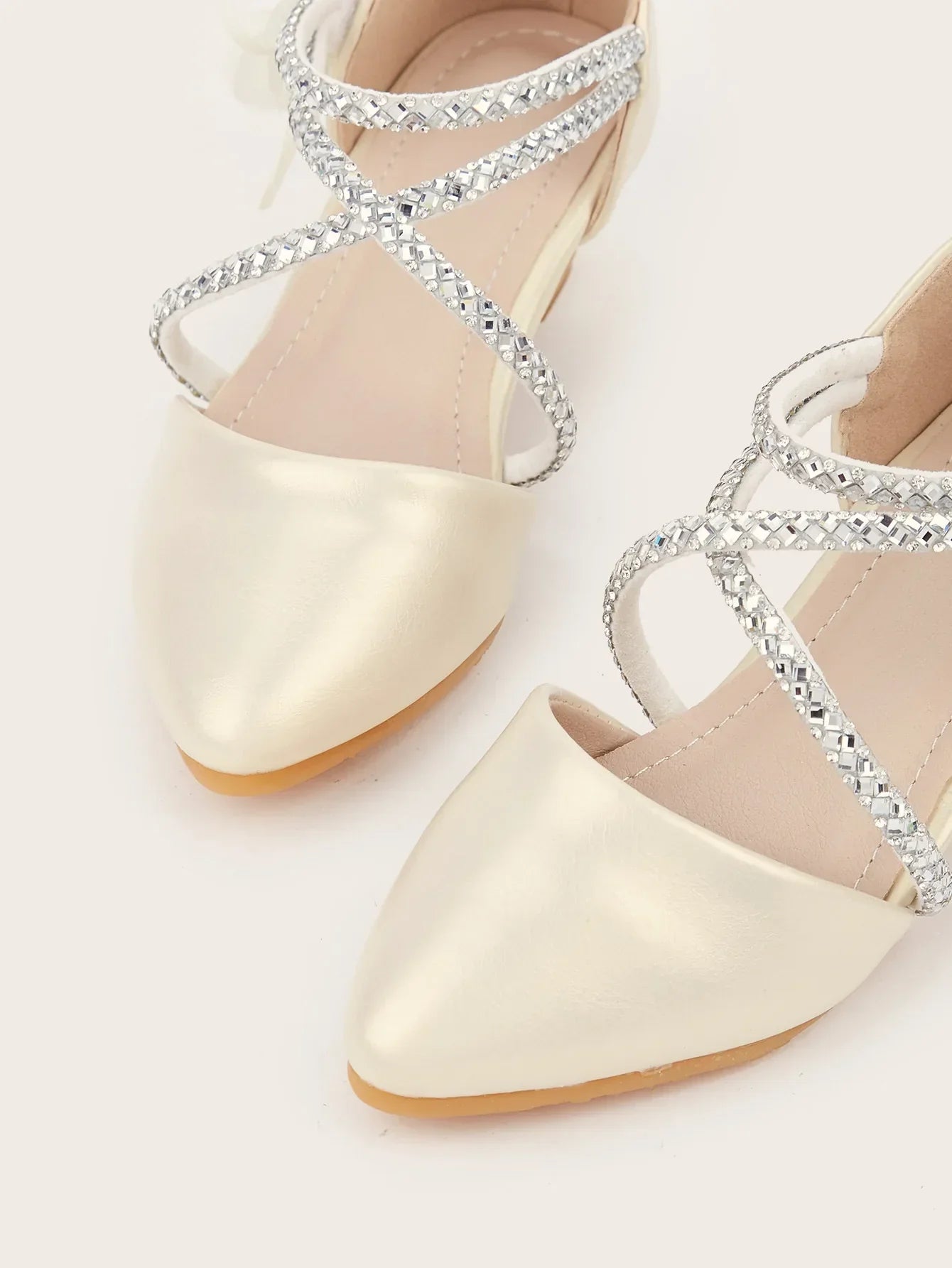 2025 Summer New Fashion Flower Girls' Princess Shoes Crystal Performance Children's Sandals Pointed Toe Children's High Heels