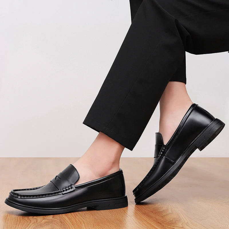 2026 New Men's Patent Leather Penny Loafers Slip On Design Soft Cushion Insole Wear Resistant Sole Business Wedding Party Shoes