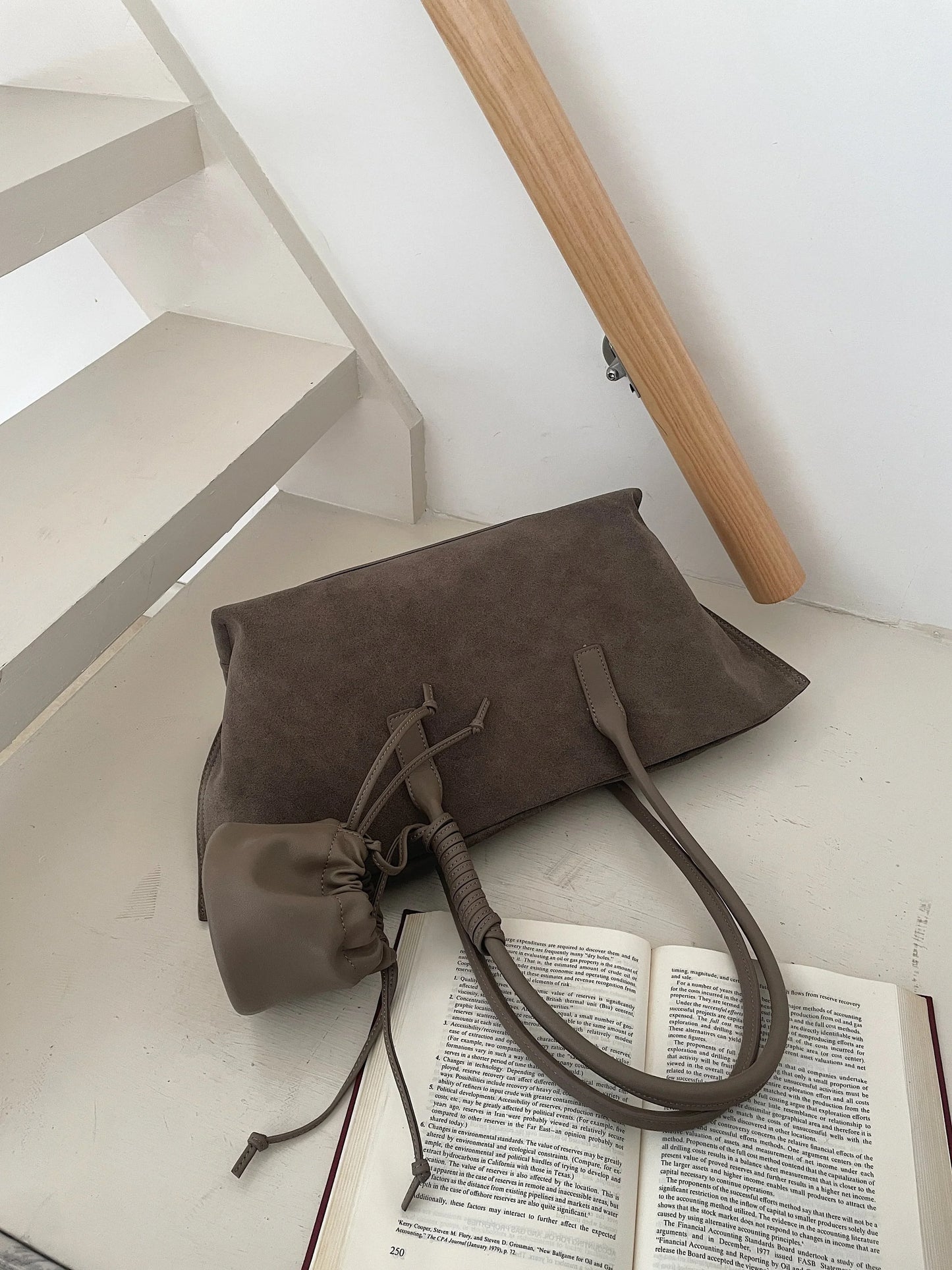 Vintage Large Capacity Suede Tote Bag Designer Trapeze Shoulder Bags for Women Luxury Genuine Leather Handbag and Purse 2026
