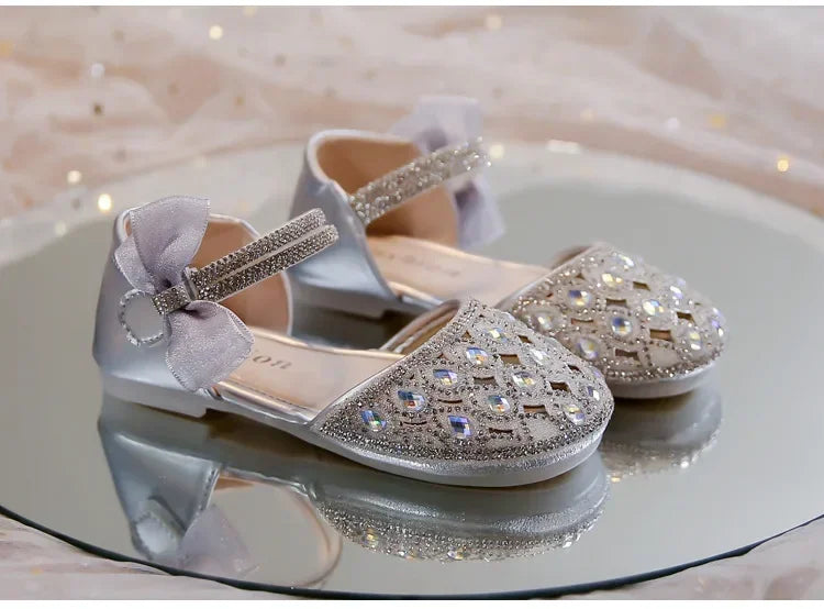 Girls Sandals Shiny Crystal Ins Trendy 2025 Summer New Kids Princess Shoes Mesh Lace Bows Girls Dance Shoes Elegant Hollowed-out