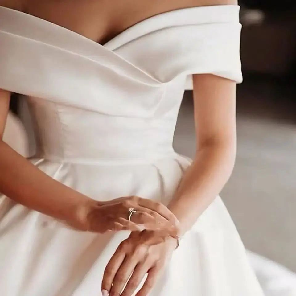 Customized Boat Neck Ball Gown Wedding Dress Off the Shoulder Simple Vestido De Noiva Zipper Back Satin Robe Mariage