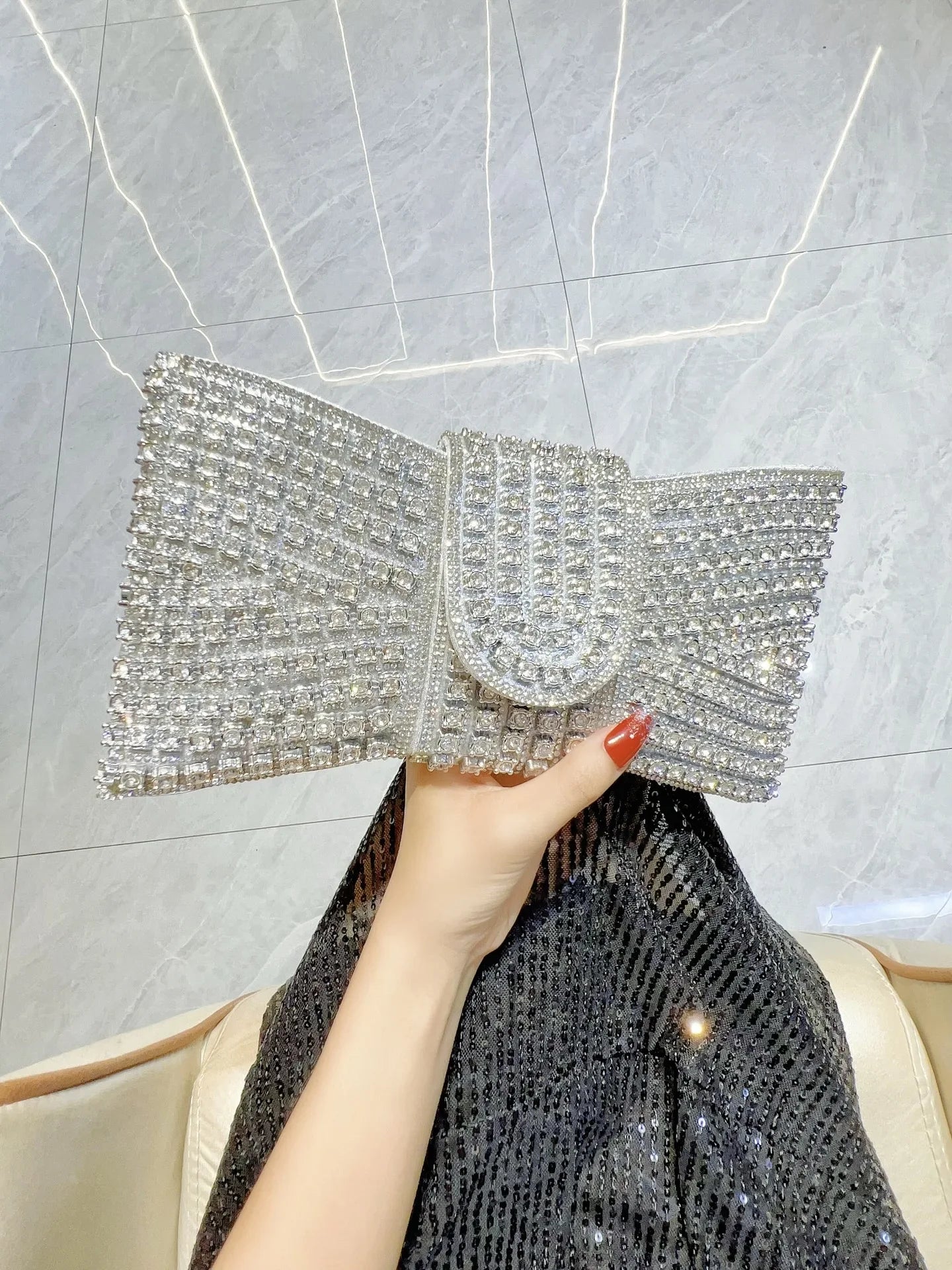 2025 Luxury Bow Design Sequin Dinner Clutches Metal Chain Shoulder Bag Wedding Reception Storage Bag Haute Banquets Evening Bags