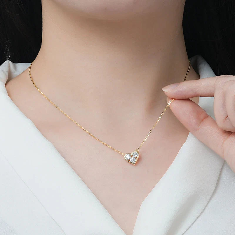 Certified 0.3CT Round Moissanite Necklace 925 Sterling Silver Heart Shape Pendant Necklace for Valentine's Day Jewelry