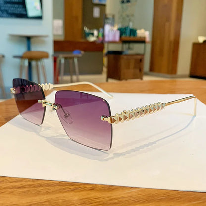 2025 Ins New Square Rimless Sunglasses Women Men Fashion Metal Rivet Legs Sun Glasses Ladies Luxury Sunshade Gafas De Sol UV400