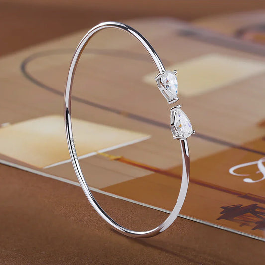 Bracelets Jonc Ouvrables Moissanite Goutte d'Eau 2 Pierres pour Femmes, en Argent Sterling 925, Diamant Poire de 2 carats au total, avec Certificat