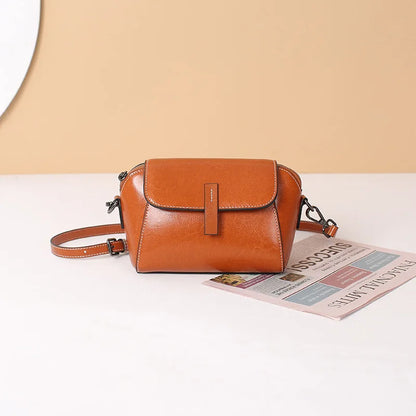 Oil Wax Cowhide Leather Cross Body Small Bag for Women Fashionable and Versatile Shoulder Shell Hand Bag Ladies Casual Phone Bag