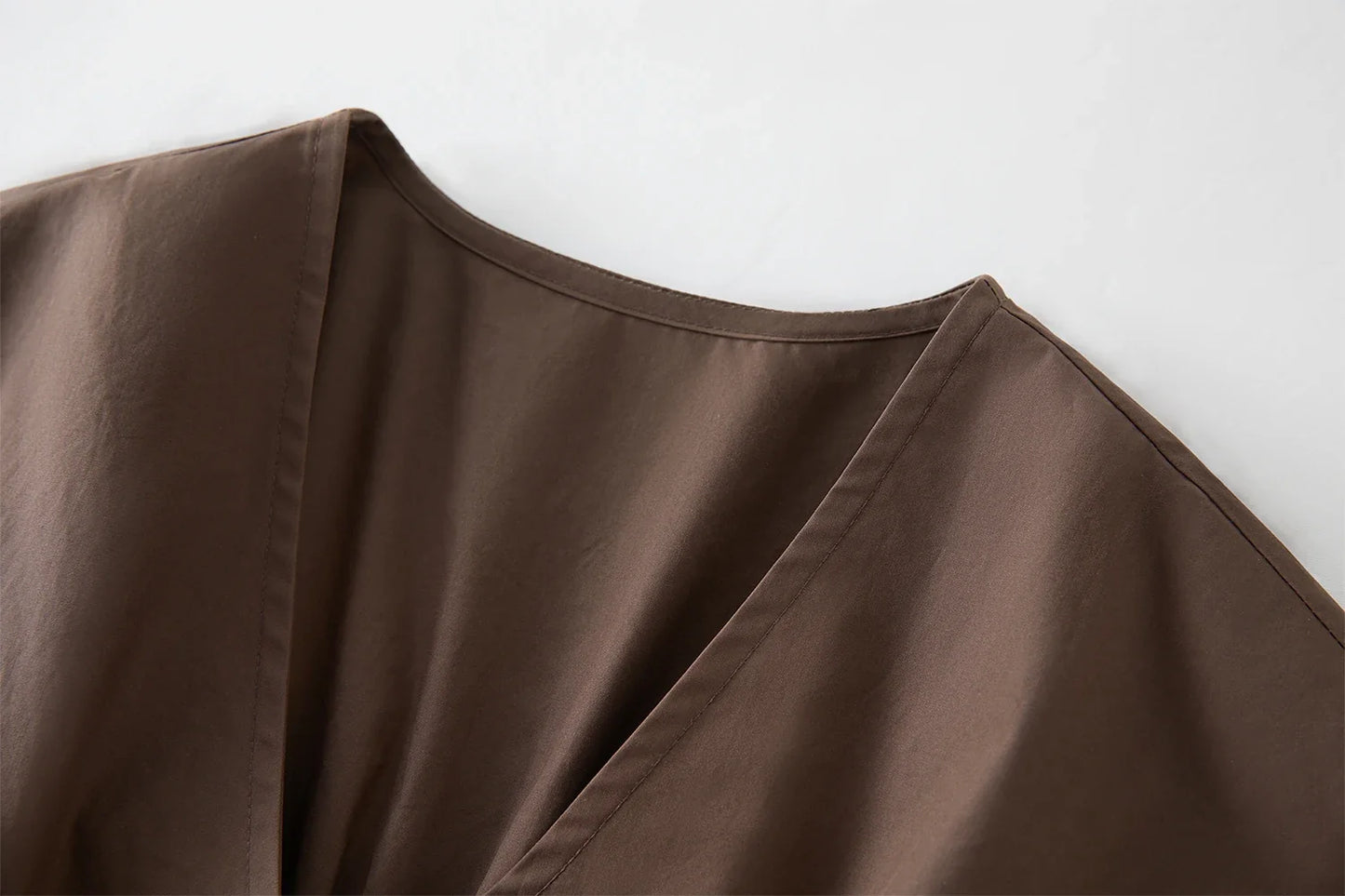 2025 Summer Women's Modern Bow-Tie V-Neck Blouse - Contoured Waist & Dolman Sleeve for Chic Occasions 25FS12737