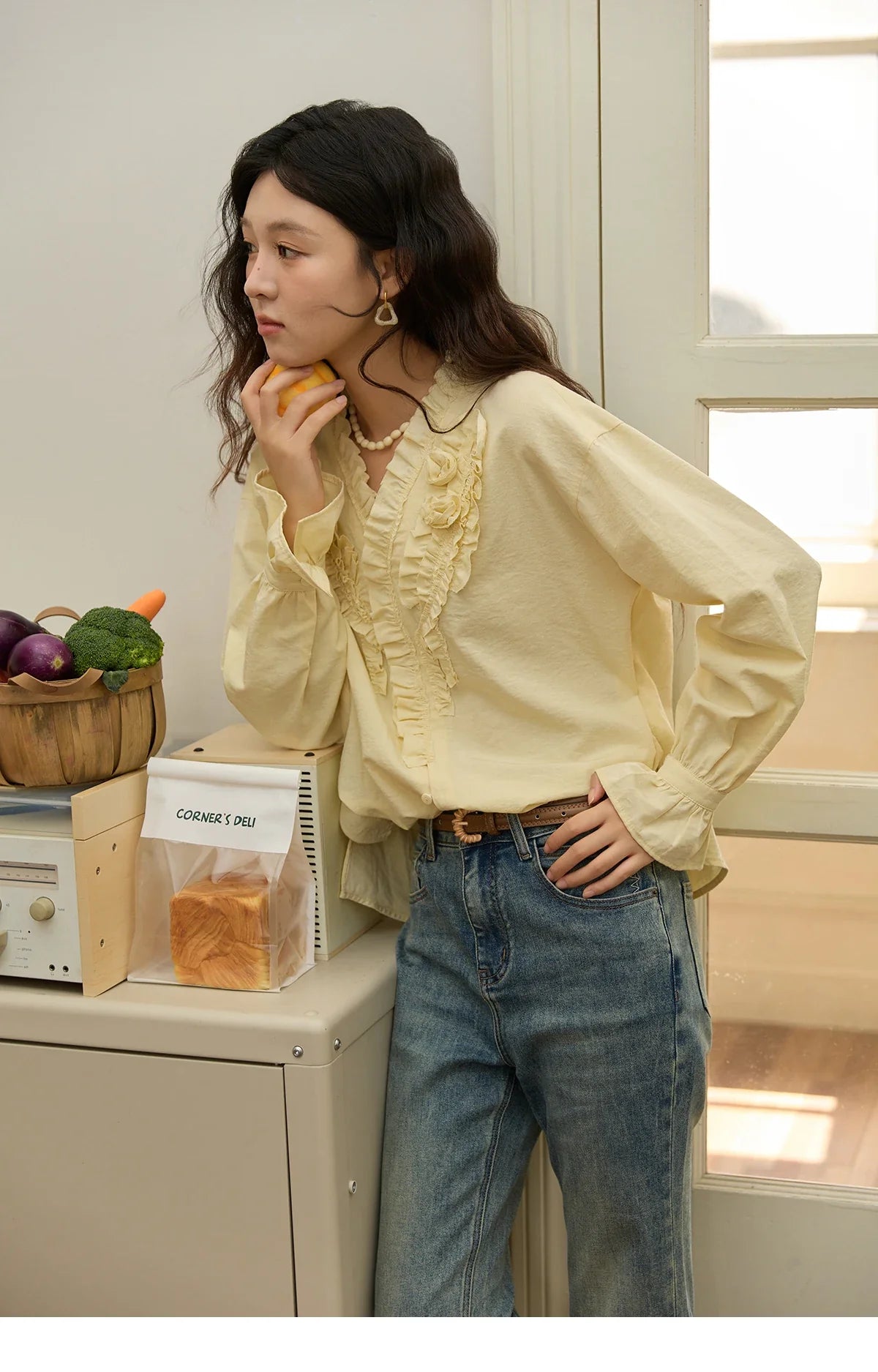 Hand Sewn Rose Blouse for Women Autumn 2025 V-neck  Edible Tree Fungus Edge Tops Sweet Lantern Sleeves Blouses MXE44X2470
