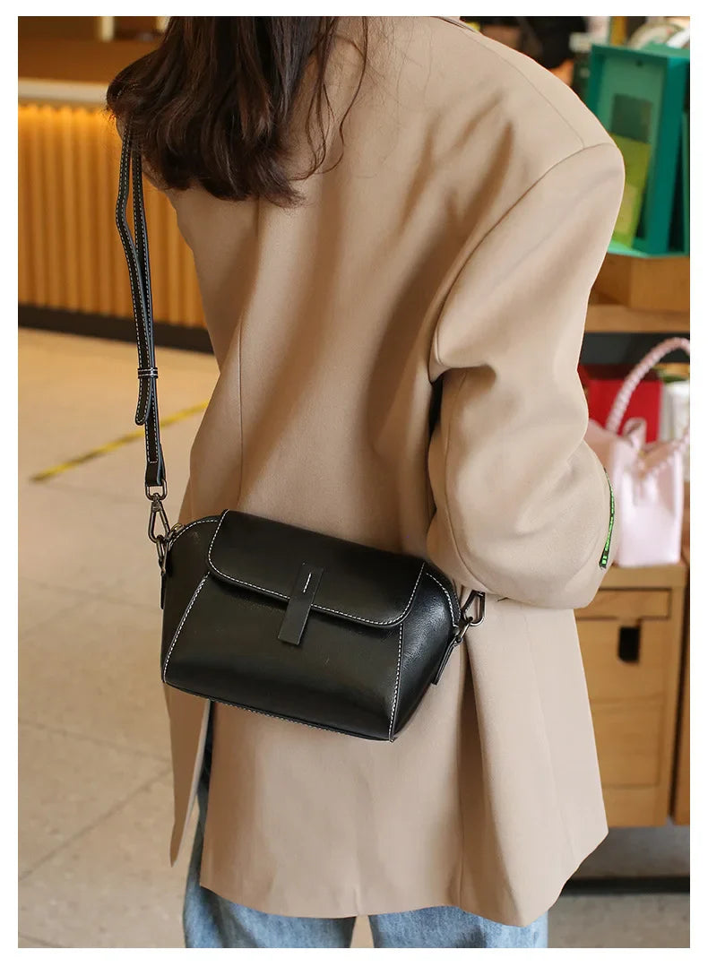 Oil Wax Cowhide Leather Cross Body Small Bag for Women Fashionable and Versatile Shoulder Shell Hand Bag Ladies Casual Phone Bag