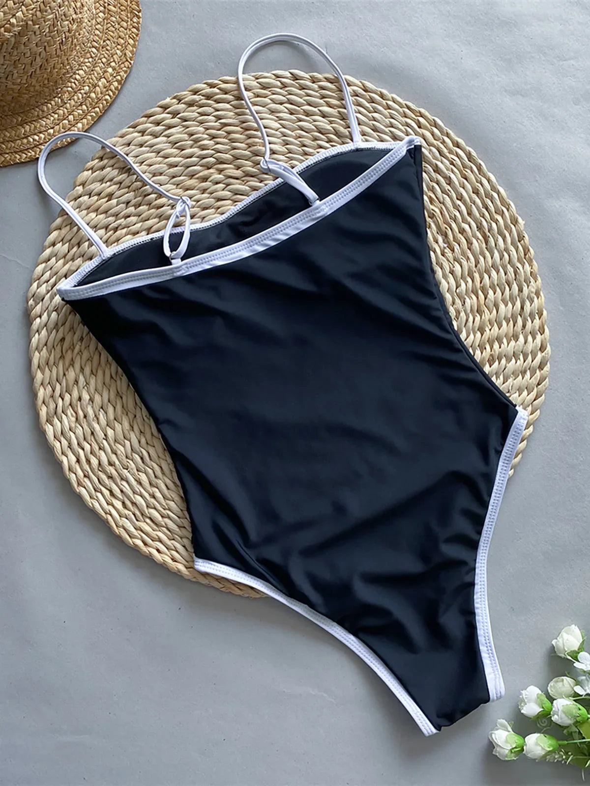 2025 New Sexy Splicing High Leg Cut Women Swimwear One Piece Swimsuit Female Monokini Padded Bather Bathing Suit Swim K5622