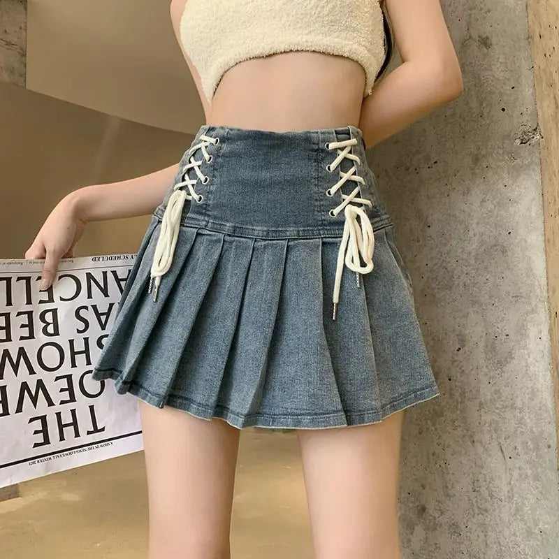 تنورات دنيم مطوية نسائية لطيفة برباط أنيقة بناتي تنورة صيفية قصيرة على الطراز الكوري بتصميم مثير بخصر عالٍ وملابس الشارع للجامعة
