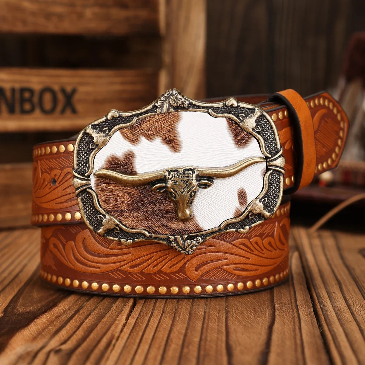A PU Belt Suitable for Both Men and Women, Combining the Style of Western Denim and Retro, Is Perfect for Daily Casual Outings